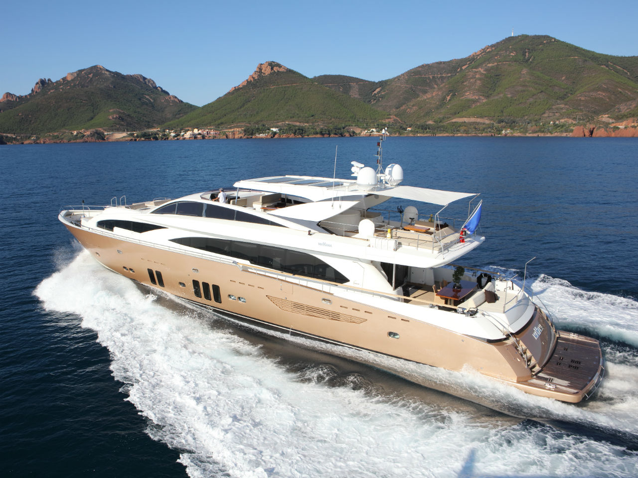 Yachts for charter/Motor/MAYAMA 37